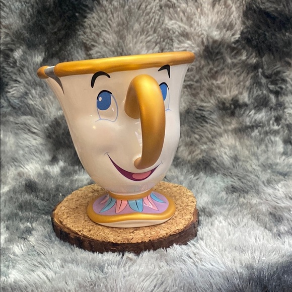 Disney Other - Large 12oz Disney Store exclusive
Beauty and the Beast Chip Mug *fluted bottom